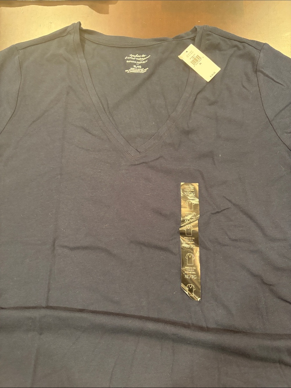Banana Republic Navy V-Neck Short Sleeve Tee